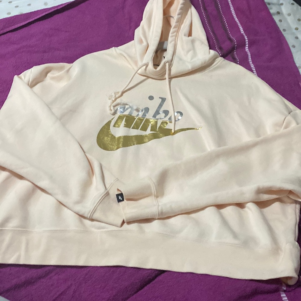Cream colored Nike Cropped hoodie